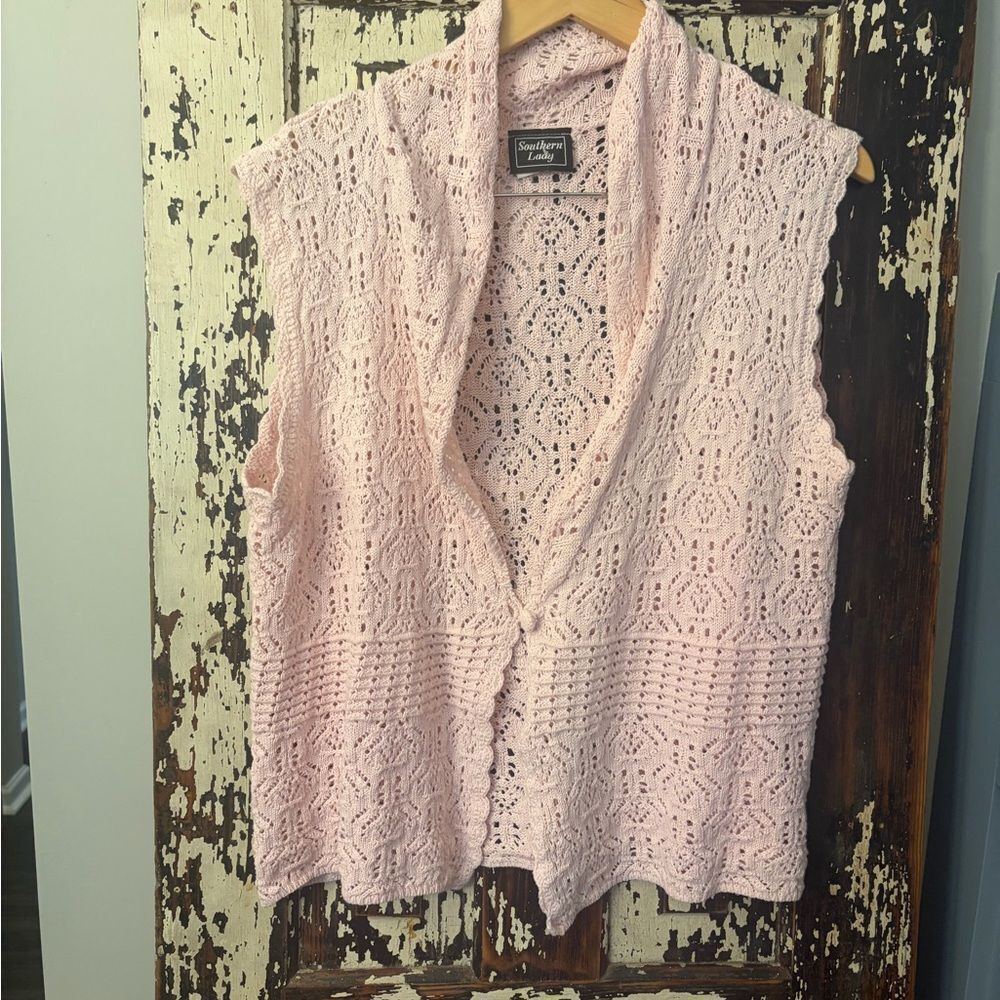 Southern Lady Light Pink Crochet Vest. Vintage women’s XL.